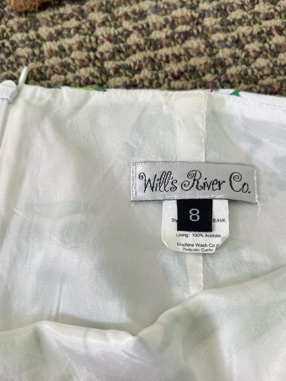 Unique Vintage White Midi Skirt with Green Frog Print - Picture 3 of 4